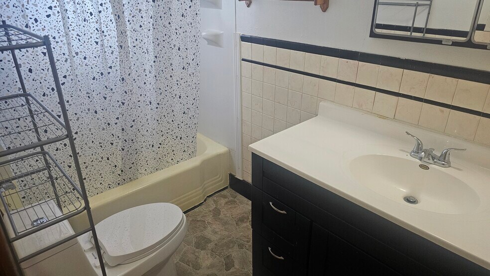 Bathroom - 208 Herbert Ave