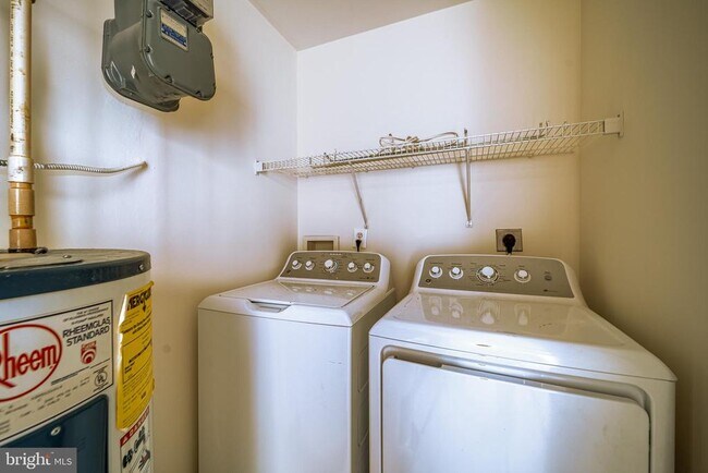 Building Photo - 5924 Terrapin Pl