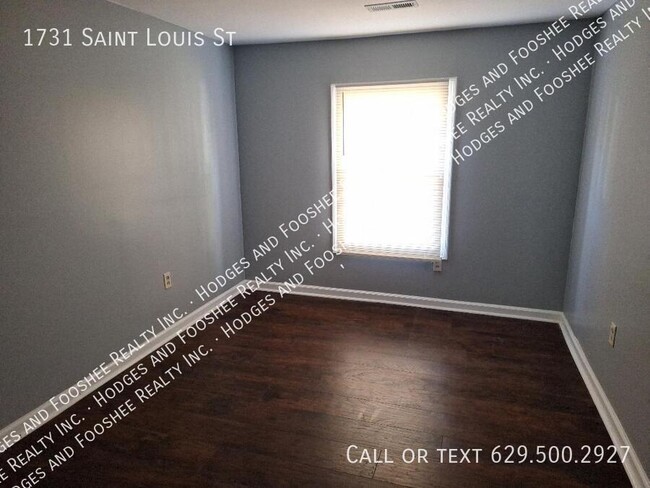 Building Photo - 1731 St Louis St