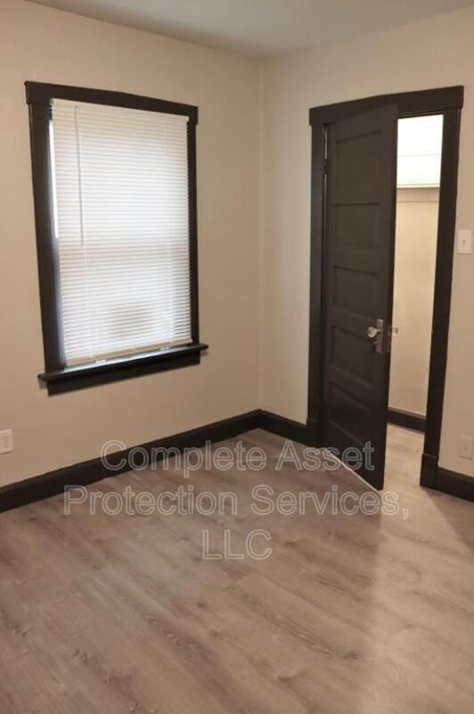 Building Photo - 223 N Calumet Ave