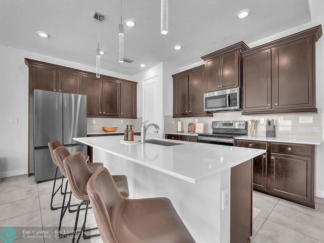 Building Photo - 1130 Rio Ct
