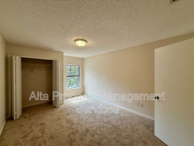Building Photo - 4680 Playschool Dr