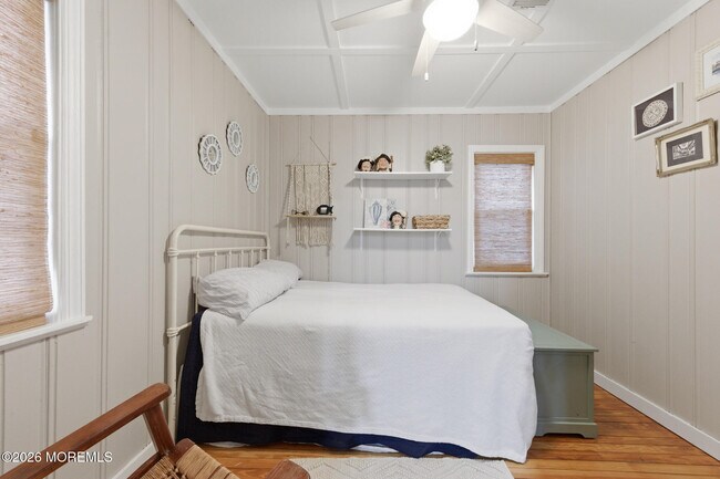 Building Photo - 14 Sunset Rd