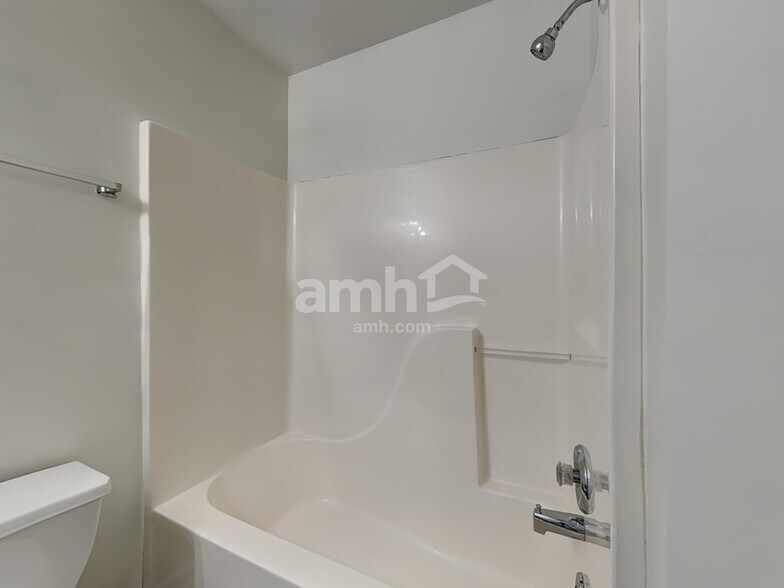 Building Photo - 3796 Windstream Way