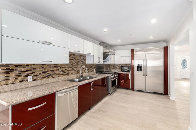 Building Photo - 1606 W Keim Dr