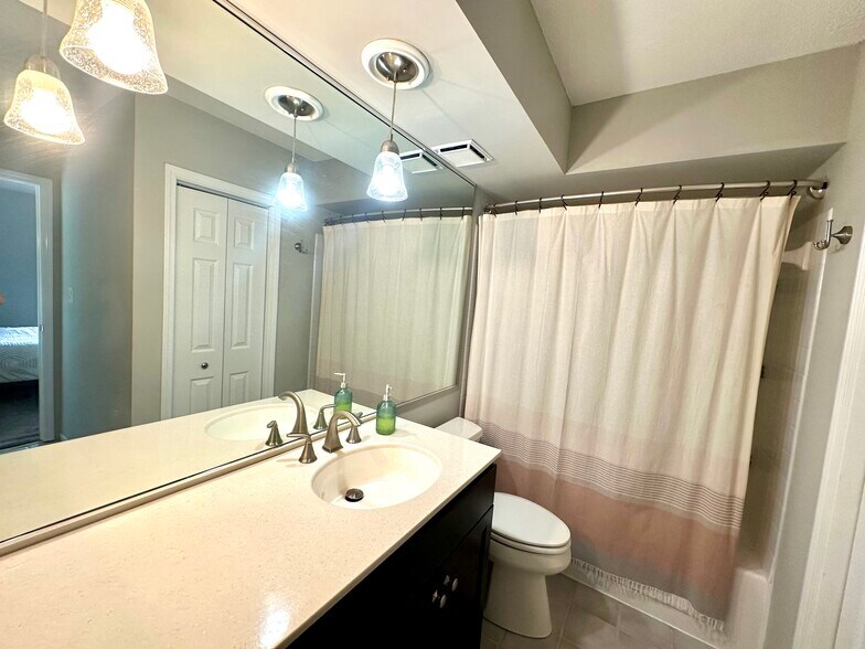 Building Photo - 2218 Canyonlands Dr