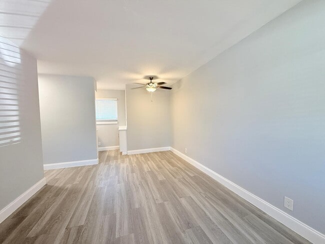 Building Photo - 1702 NE 9th St