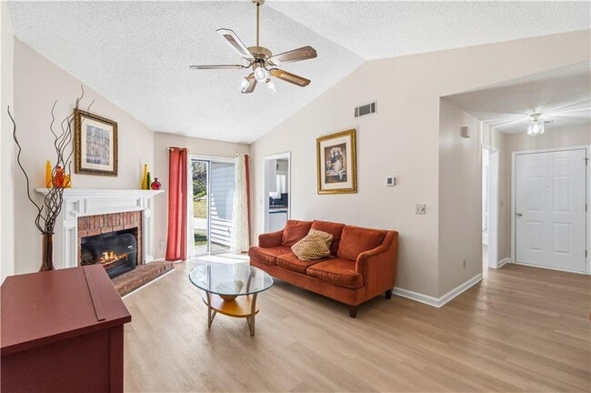 Building Photo - 1501 Colt Ridge Ln SE