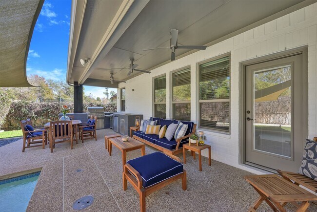 Building Photo - 98 Lindenberry Cir