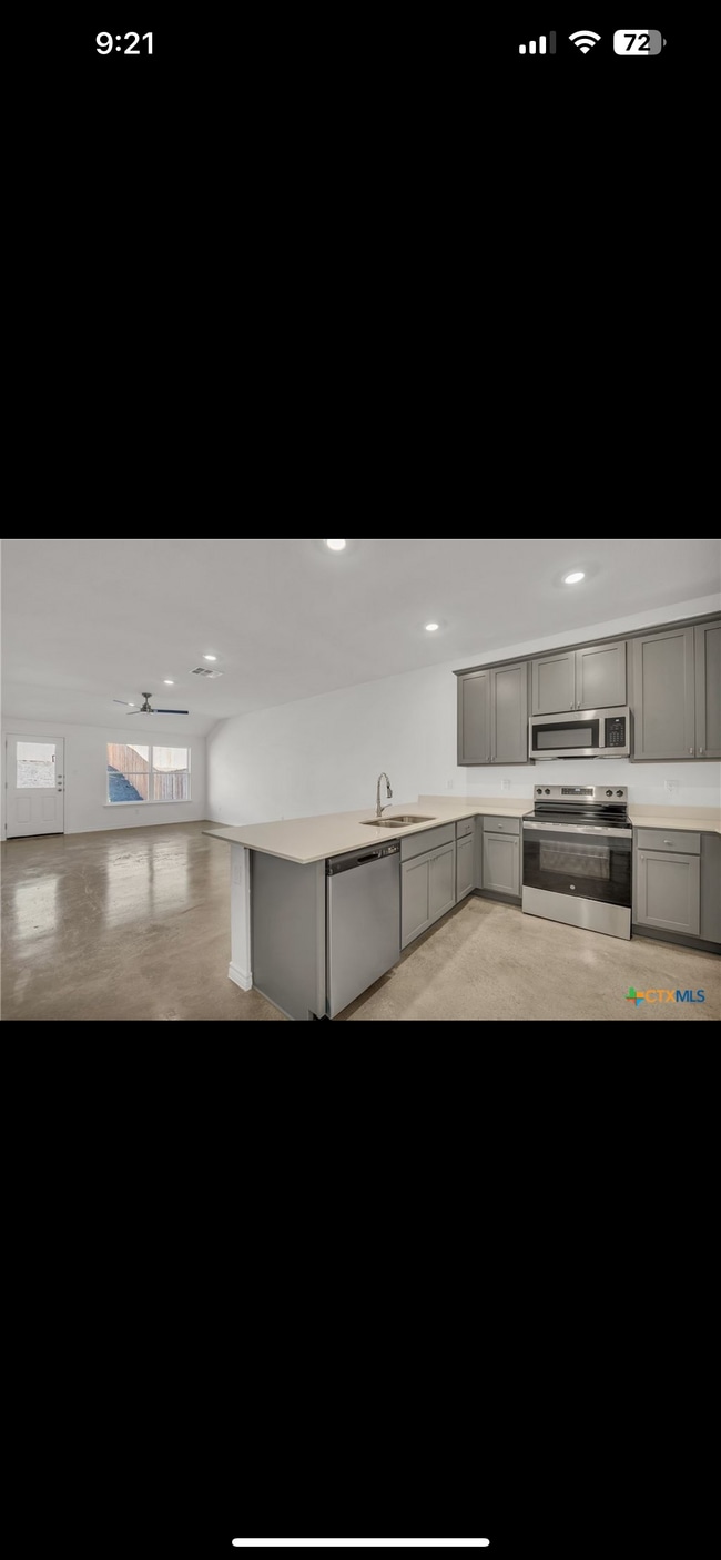 Building Photo - 1122 Lindsey Dr