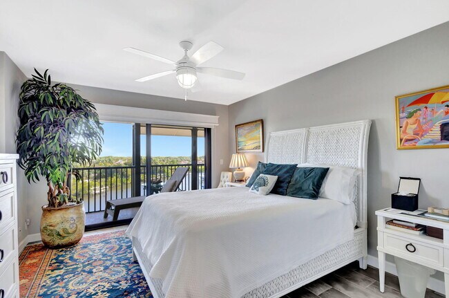 Building Photo - 16910 W Bay Dr