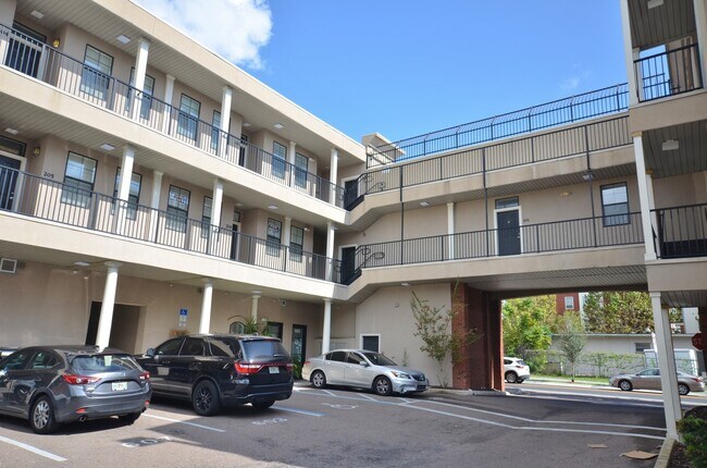 Building Photo - Lofts at West University #201