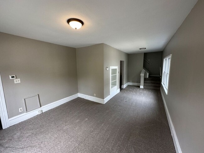 Building Photo - Single Family Home