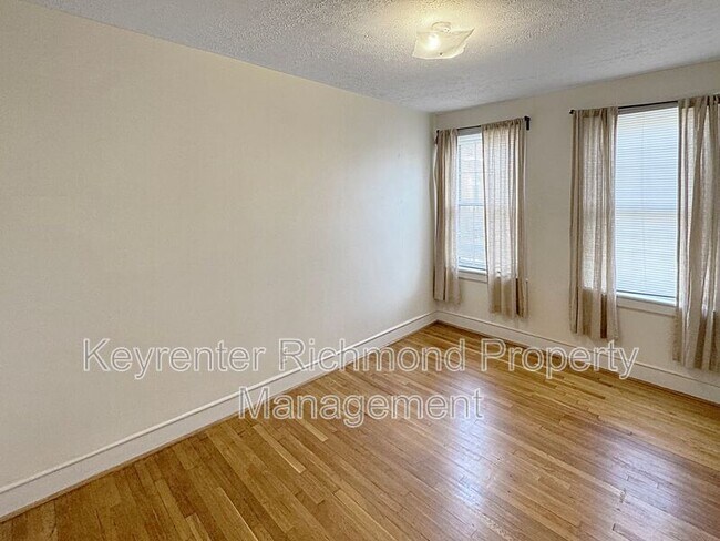 Building Photo - 210 N Stafford Ave