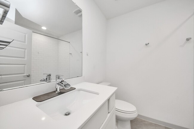 Building Photo - 7007 Fleetwood Crescent Wy