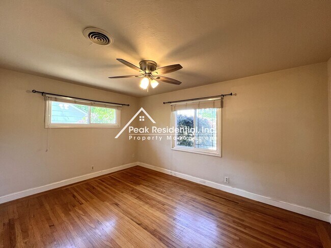 Building Photo - Spacious 2bd/2ba Arden Area Home-Must See!