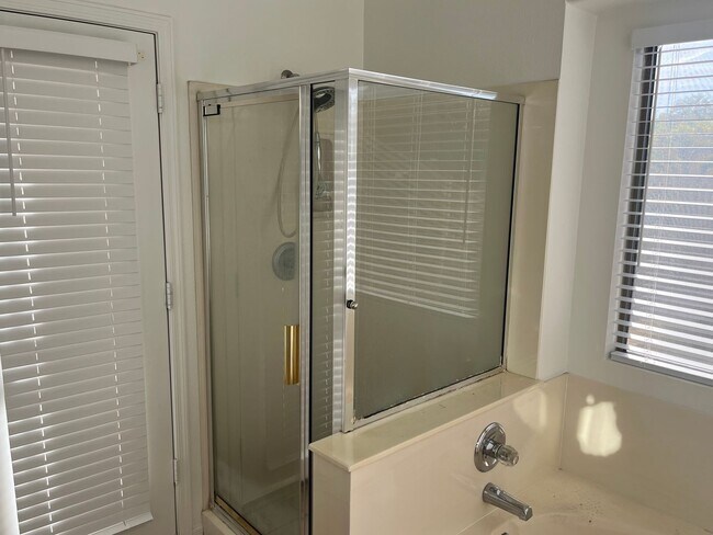 Building Photo - 6455 W Escuda Rd