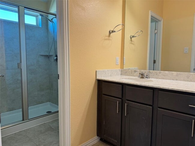 Building Photo - 623 Pheasant Hill Ln