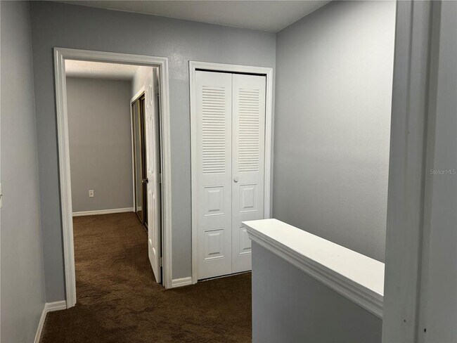 Building Photo - 6290 Arlington Ct