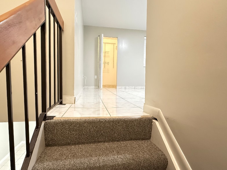 Building Photo - 8570 NW 3rd Ln