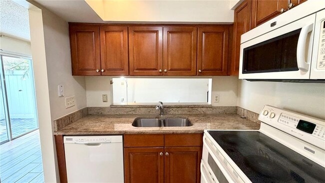 Building Photo - 5561 Slash Pine Ct