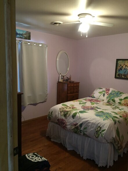 2nd bedroom, with bed - 1041 S 96th St