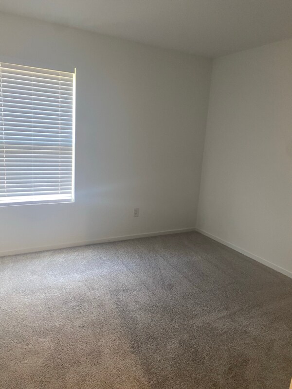 Building Photo - 3017 Pensacola Dr