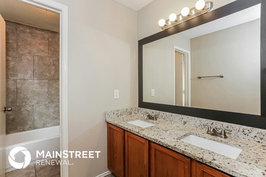 Building Photo - 1902 Purdue Dr