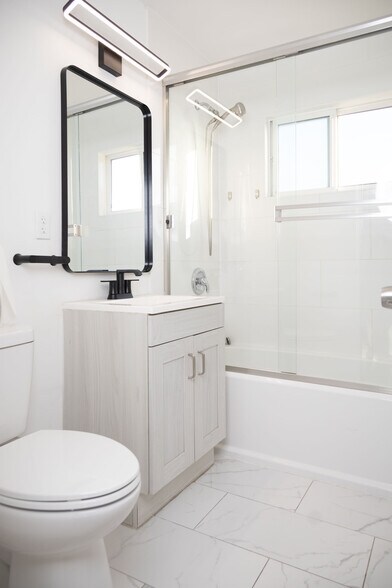 Building Photo - 4169 Myrtle Ave