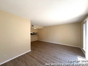 Building Photo - 311 E San Antonio Ave