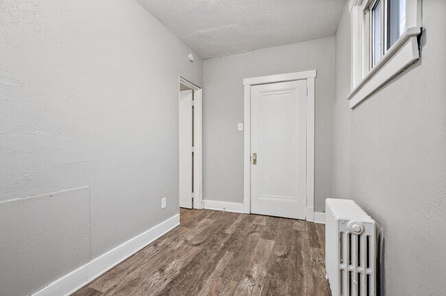 Building Photo - 101-103 E Agnew Avenue