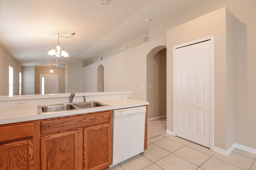 Building Photo - 25924 Terrawood Loop
