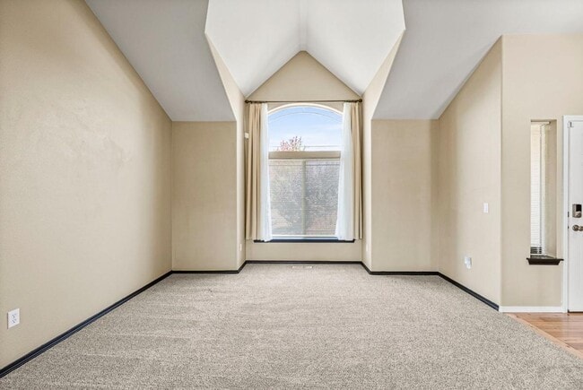 Building Photo - Spacious Corner Lot Home Near JBLM | 4 Bed...