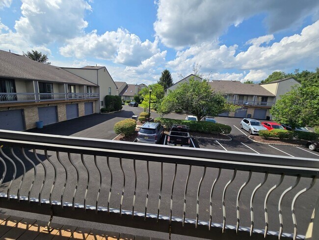 Building Photo - Amenities abound! Spacious, 2-bed & 2.5-ba...