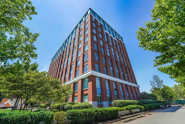 Building Photo - 1500 Garden St