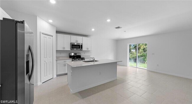 Building Photo - 17244 Cantu Ct