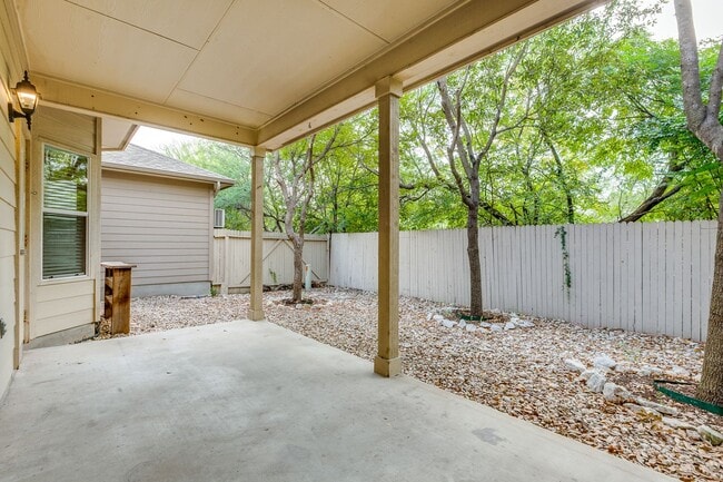 Building Photo - BEAUTIFUL 3-BEDROOM HOME NEAR MEDICAL CENTER