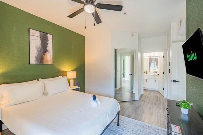 Building Photo - 2155 S 55th St