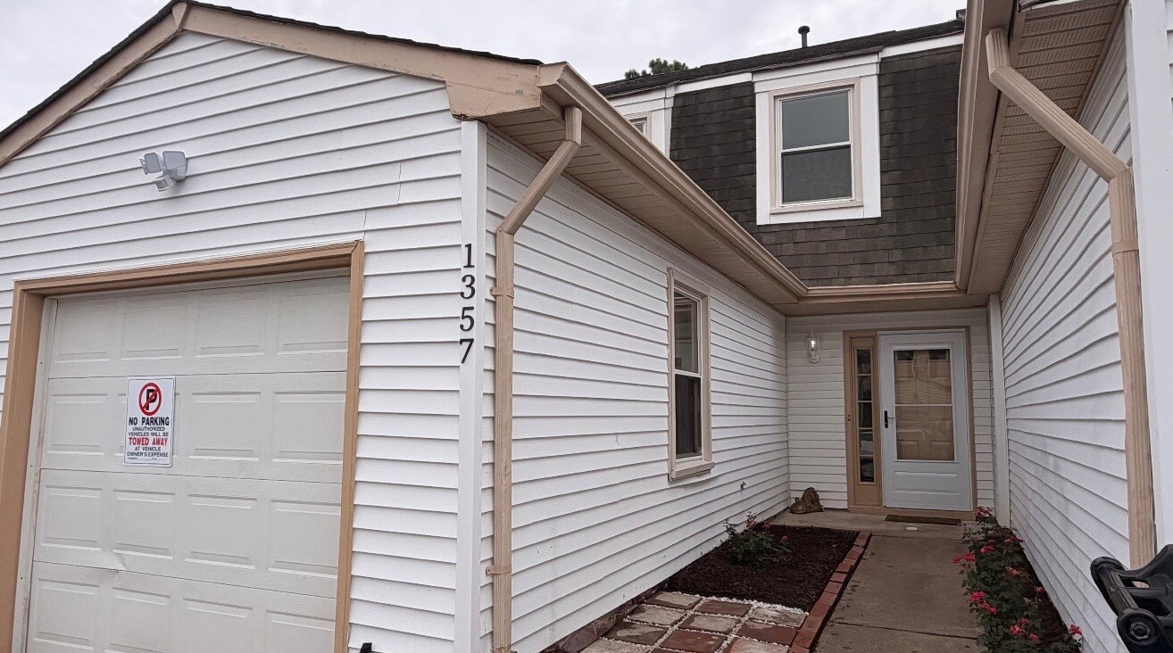 Building Photo - 1357 Hafford Rd