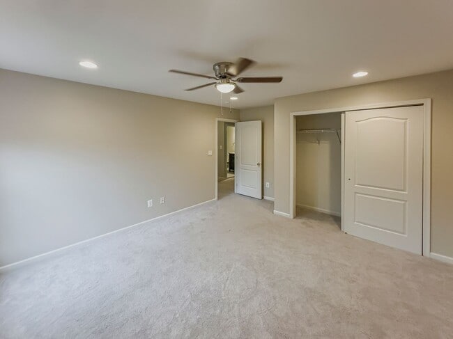Building Photo - 43263 Somerset Hills Terrace