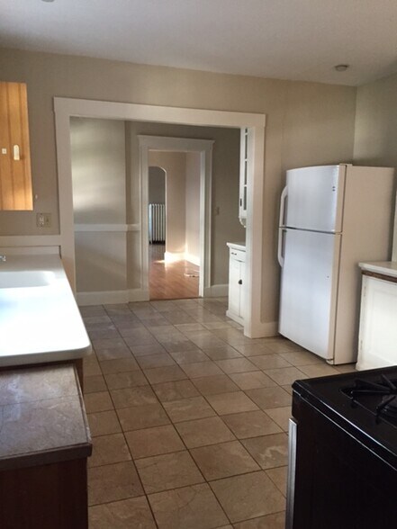Kitchen - 397 Boylston St