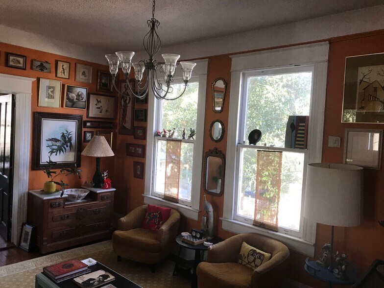 Dining Room - 114 S 5th Ave