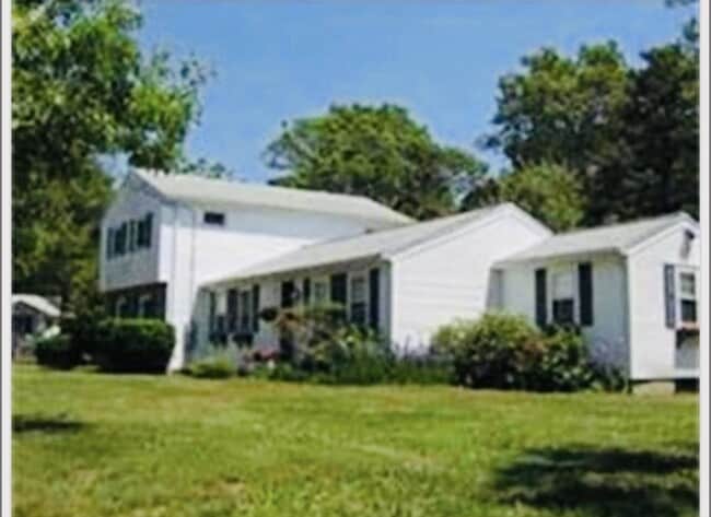 Primary Photo - 90 Wendward Way