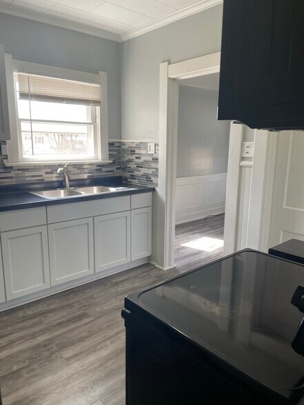 Building Photo - 4205 Overland Pky