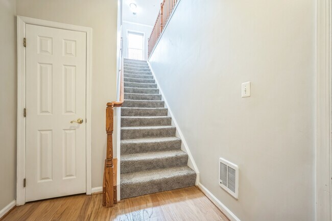 Building Photo - 4647 Red Admiral Way