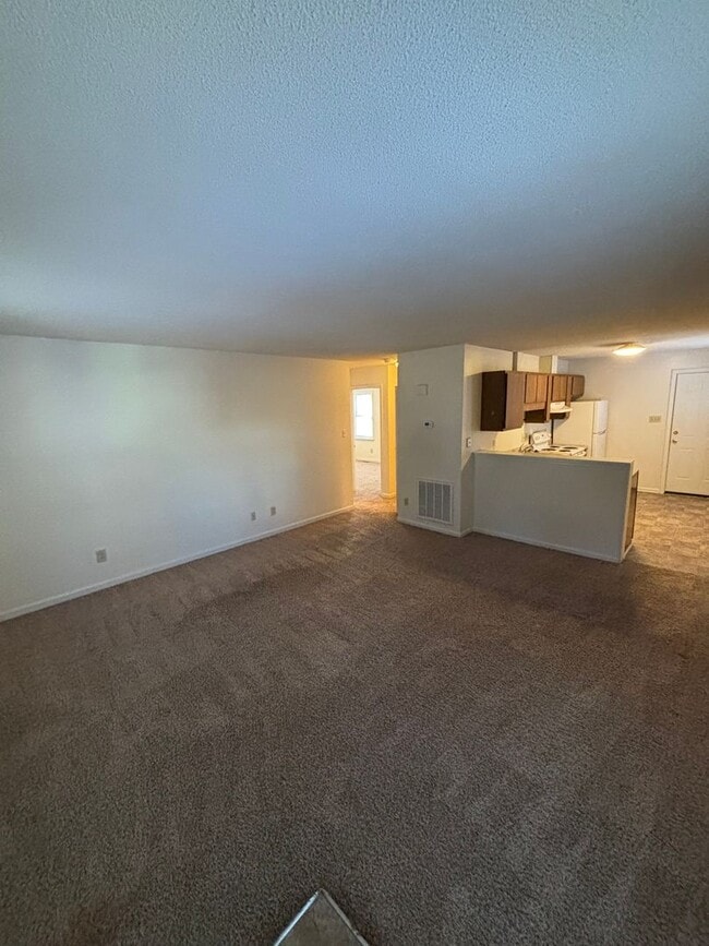 Building Photo - 1520