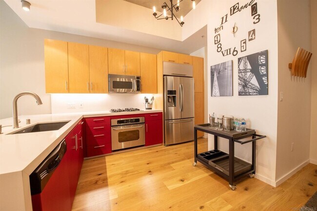 Building Photo - 1050 Island Ave