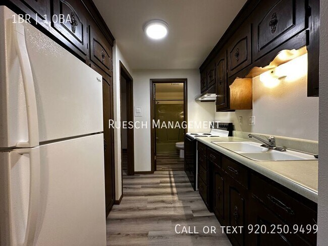 Building Photo - Charming 1 Bedroom 1 Bath Upper Apartment ...