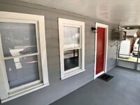 Building Photo - Cute 2/1 near downtown Kissimmee