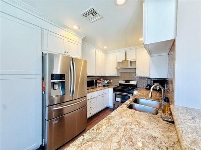 Building Photo - 17511 Glenburn Ave
